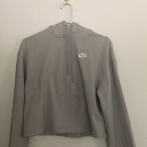 gray cropped nike hoodie